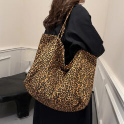 Leopard Print Retro One-Shoulder Bag